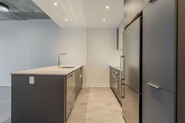Condo for rent, Montréal (Saint-Laurent) - Photo 1