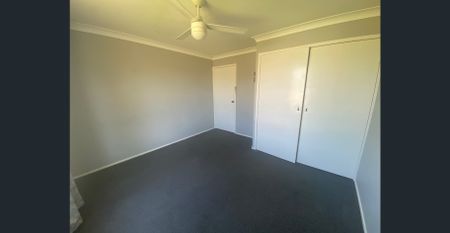 5 Marshall Place, Tamworth, NSW 2340 - Photo 2