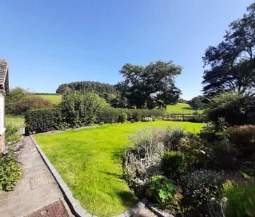 4 bedroom detached house to rent - Photo 2