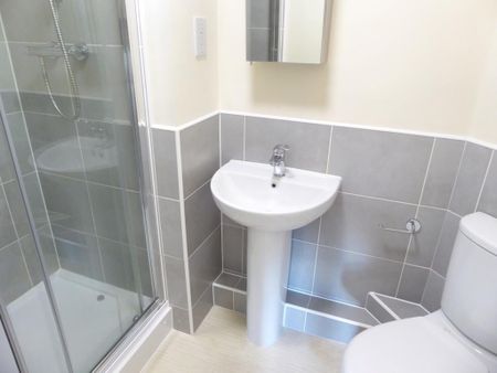 2 bedroom apartment to rent - Photo 4