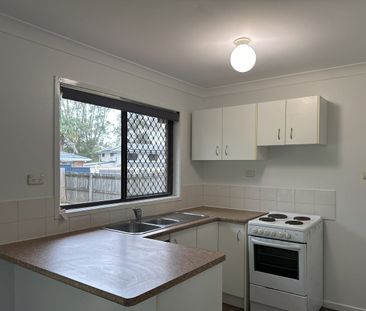 Comfortable Family Living in a Convenient Location - Photo 4