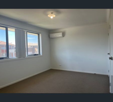22 Farmington Street, Box Hill, NSW 2765 - Photo 5