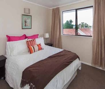 Sunny & Private 3-Bedroom Unit in Balmoral / Mt Eden - Semi-Furnish... - Photo 2