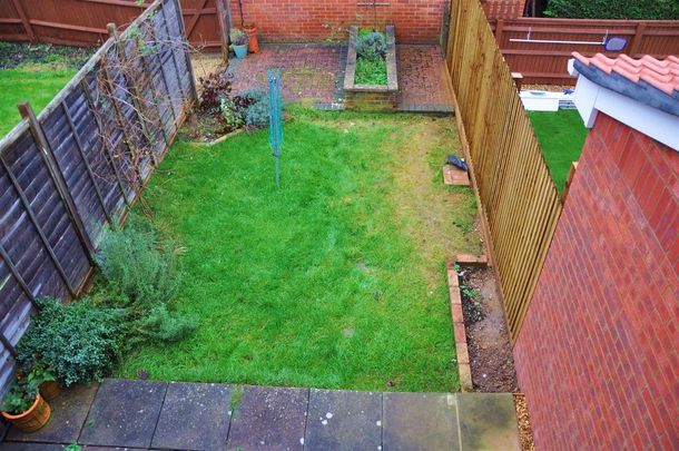 2 bedroom terraced house to rent - Photo 1