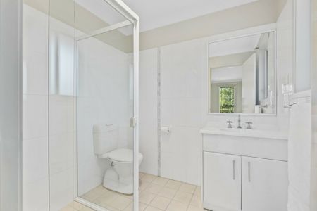 Ideal Family Home � Walk to Marayong Station - Photo 5