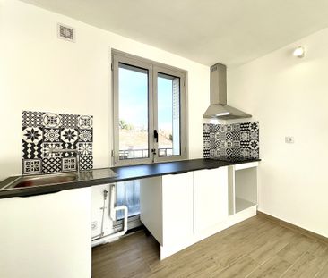 Saint-Just / Le parc des Chartreux - 3 pièces + balcon + cave - Photo 5