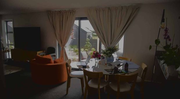 Brand New Executive 4-Bdm Family Home - Photo 1