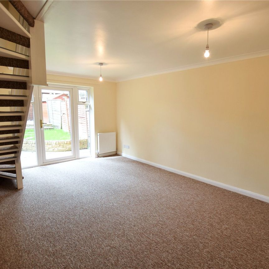 2 bedroom House in Daventry Court, Bracknell - Photo 1