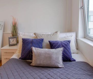 Bronze Studio - Photo 6