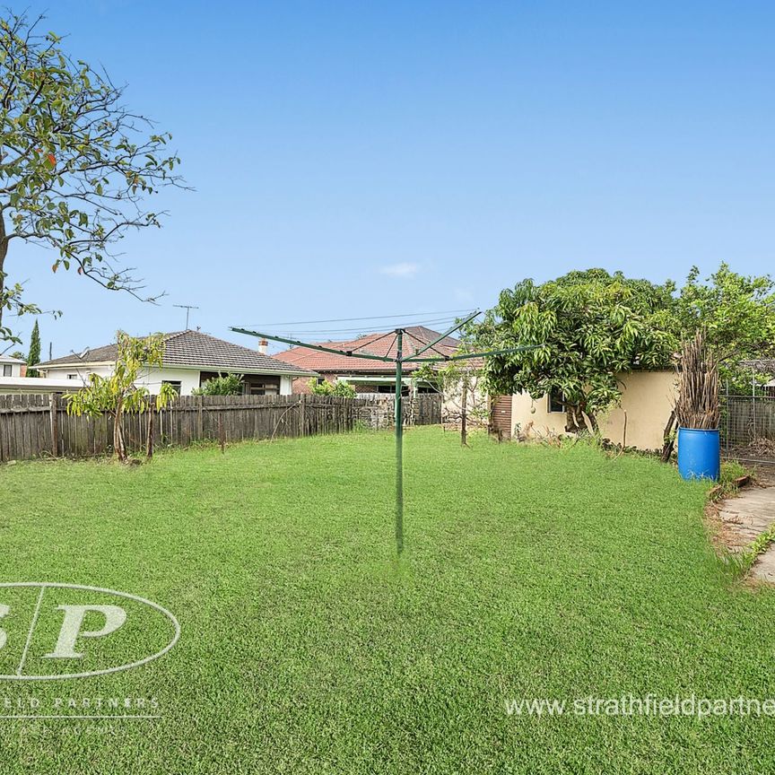 Spacious Home ! - Photo 1