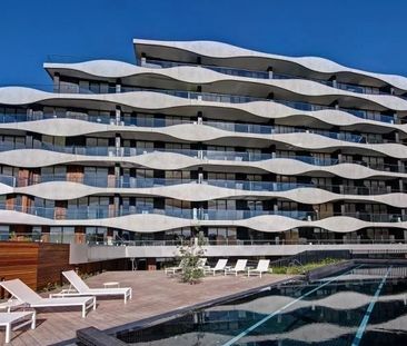 MODERN APARTMENT WITH RESORT STYLE LIVING - Photo 2