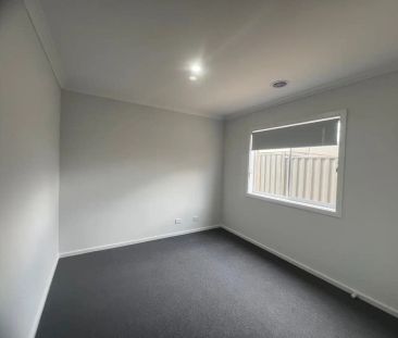 4 Times Avenue, Berwick VIC 3806 - Photo 6