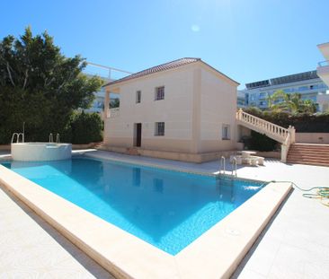 2 Bedrooms Villa in Albir Alicante (Costa Blanca) - Photo 4