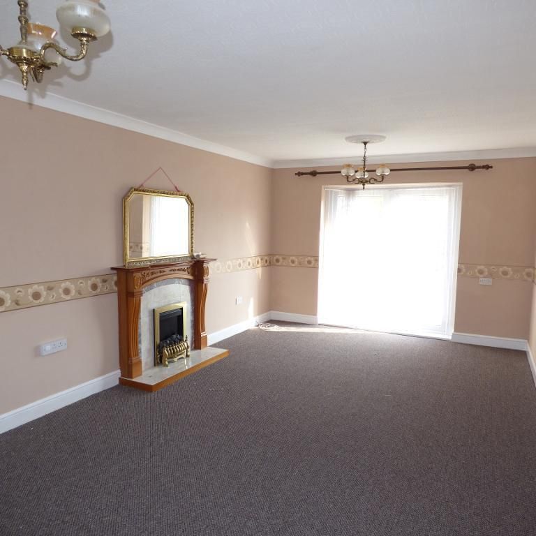 3 bedroom detached house to rent - Photo 1
