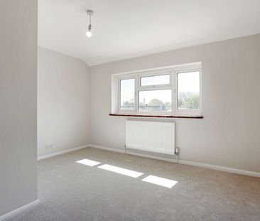 A beautifully refurbished cottage with far reaching views of the Ha... - Photo 4