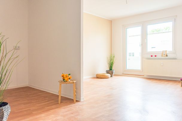 3-Raum-Erdgeschosswohnung mit Balkon - Foto 1