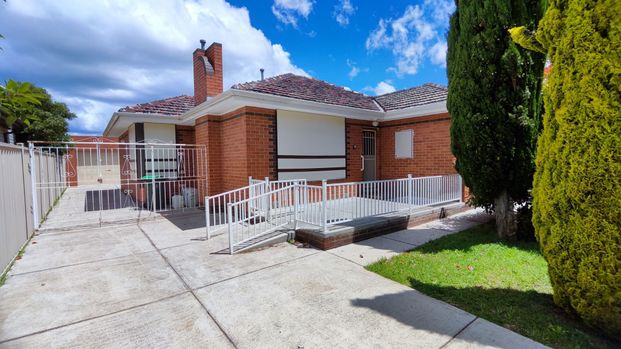 35 Mailey Street Sunshine West VIC - Photo 1