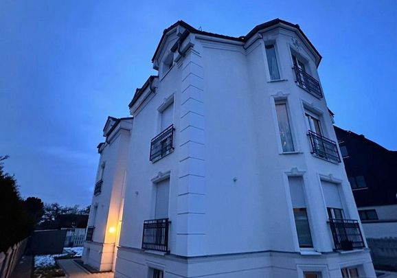 2-Zimmer-Wohnung in moderner Stadtvilla in Rudow - Photo 1