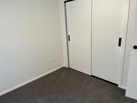 Brand new townhouse - Photo 2