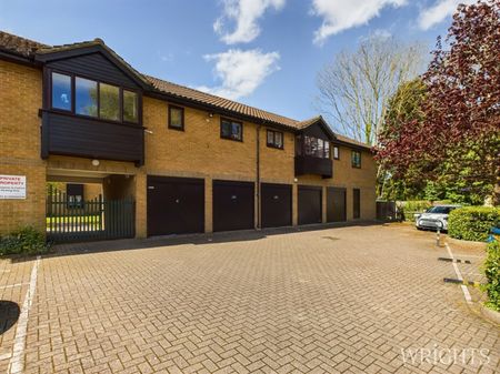 1 bedroom Flat - The Lindens, Hatfield - Photo 4