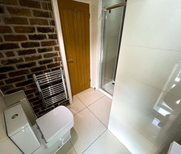 5 bedroom semi-detached house to rent - Photo 6