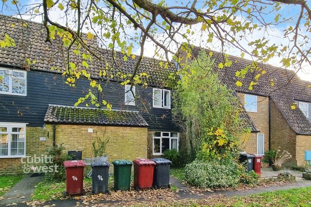 4 bedroom terraced house to rent - Photo 1