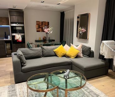 2 Bed Flat, Keybridge Tower, SW8 - Photo 2