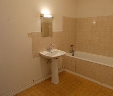 Location Appartement 1 pièce 32m² CHATEAUBRIANT 44110 - Photo 3