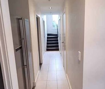 Fully furnished city centre ensuite - Photo 2