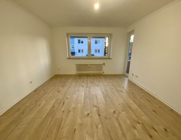 Neuer Laminatboden: Erdgeschosswohnung an der Kahlertstraße frei! - Foto 1