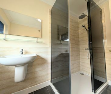 Ground floor maisonette to rent on - Photo 5