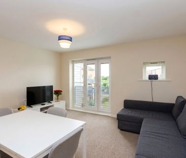 Hornbeam Close, - Photo 2