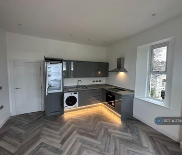 2 bedroom flat to rent - Photo 6