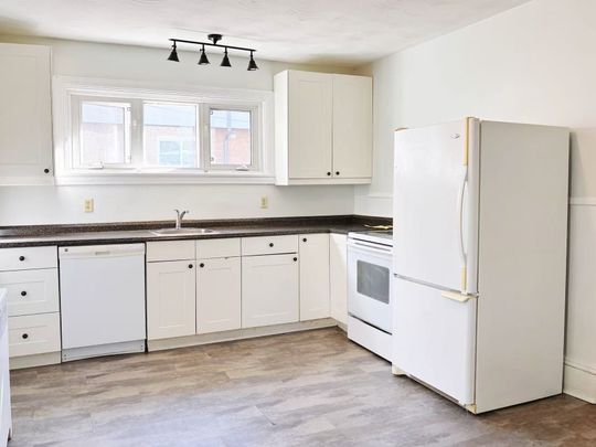 For Lease - 367 Dominion Avenue Unit# 1, Carlingwood - Westboro and Area, Ontario - Photo 1