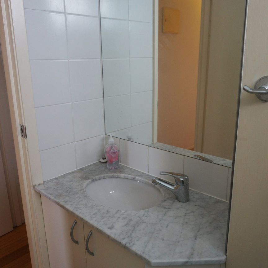 Fully Furnished, Ready to move in! - Photo 1