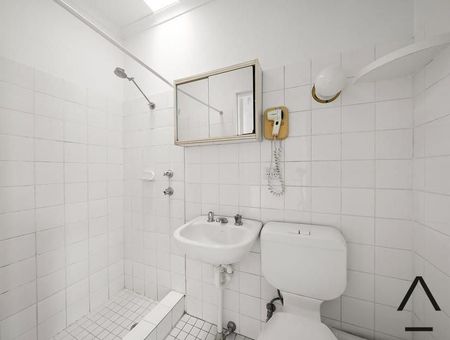 Bright Studio Apartment in Prime Potts Point Location - Photo 3