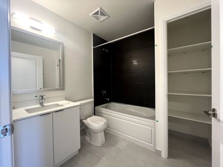 For Lease - 15 Watergarden Drive Unit# 1809, Mississauga, Ontario - Photo 4