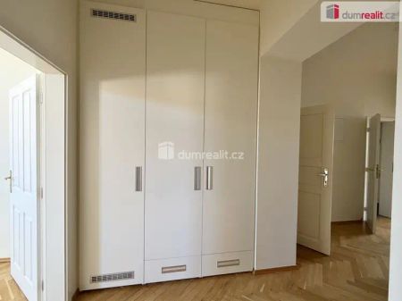 Prostorný, luxusní 2+kk u Stromovky - Photo 2