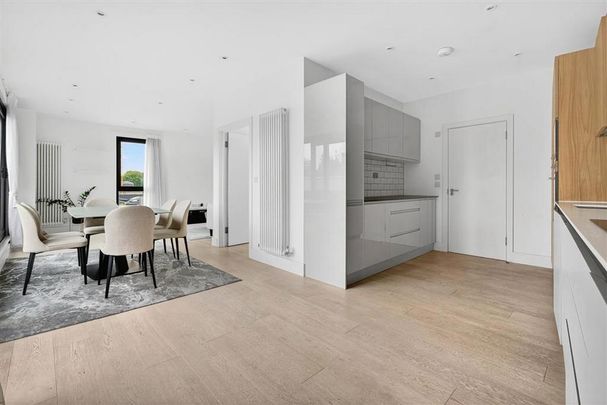 3 bedroom flat to rent - Photo 1