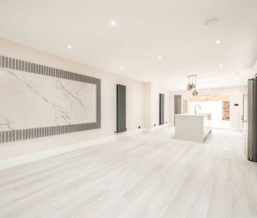 Yeomans Mews, Isleworth, TW7 - Photo 2