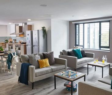 1 bedroom in a flat share to rent - Photo 2