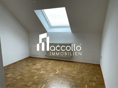 Schöne Dachgeschoßwohnung mit Einbauküche - Foto 2