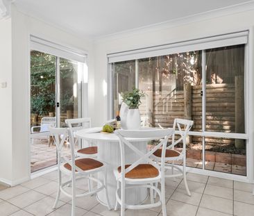 Sunlit & Effortless Lifestyle - Photo 3