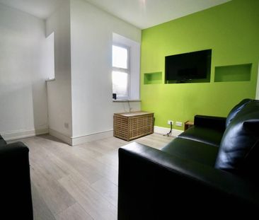 1 Edge Hill - Photo 2