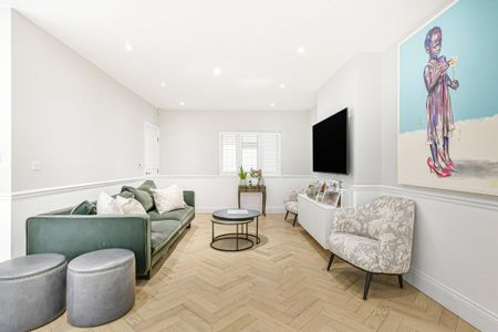 5 bedroom semi-detached house to rent - Photo 3