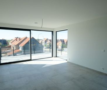 Appartement te huur in Adegem voor € 890 met 1 slaapkamer - Photo 1