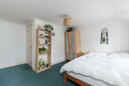 4 Bed Flat, Mildmay Grove South, N1 - Photo 5