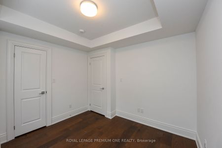 Condo Townhouse For Lease | W8016810 - Photo 3