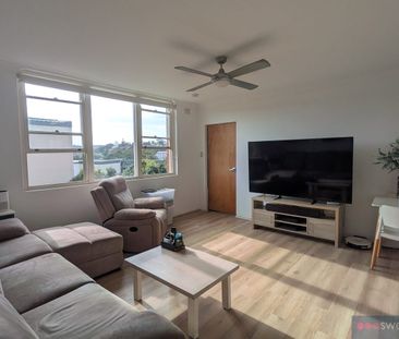 Light & Bright Apartment in Convenient Queenscliff Location - Photo 1