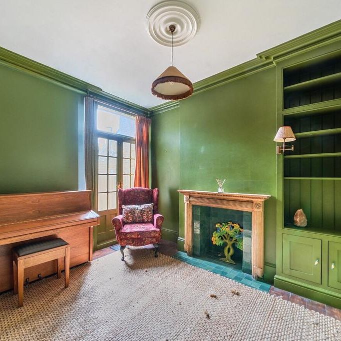 4 bedroom semi-detached house to rent - Photo 1